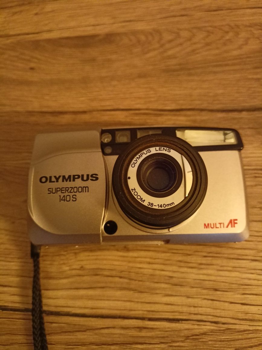 Aparat analogowy Olympus 140 S zuperzoom
