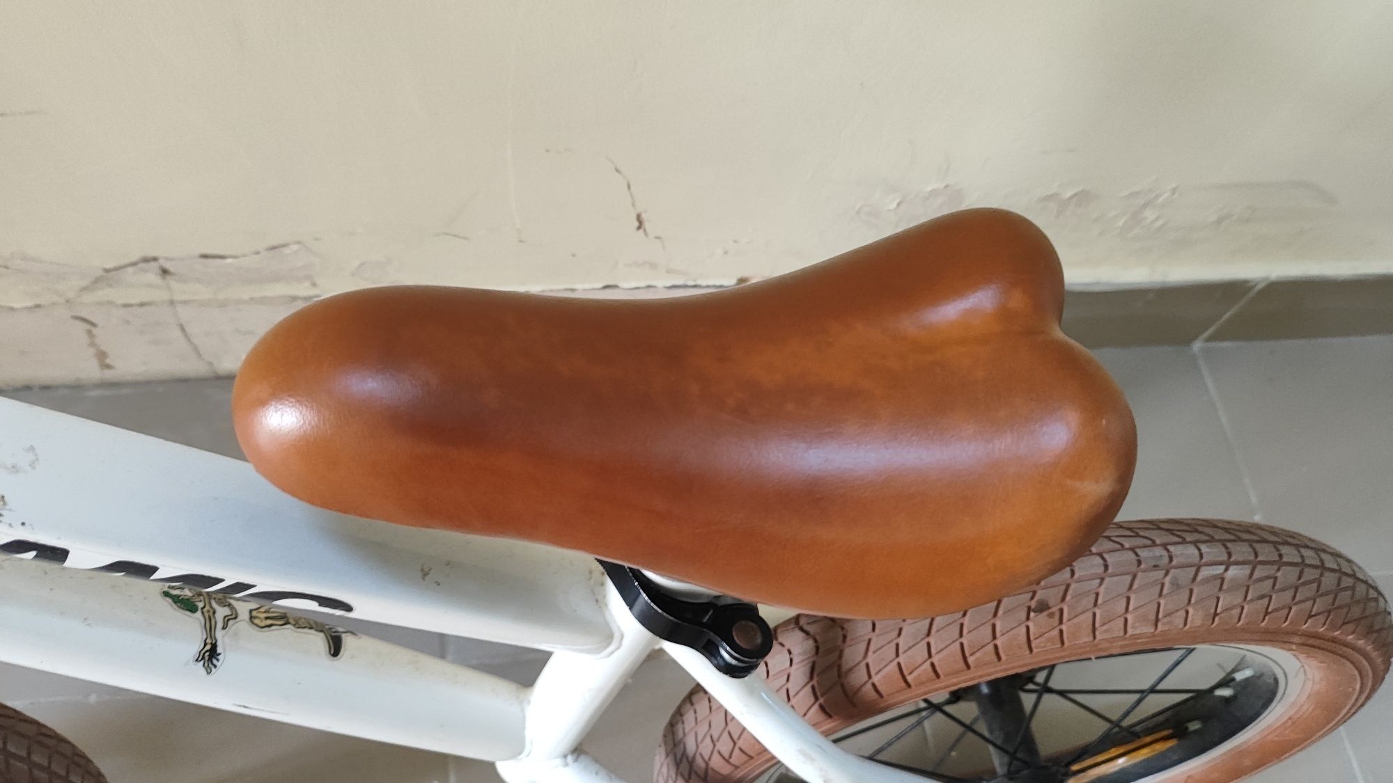 Продам дитячий беговел 14
