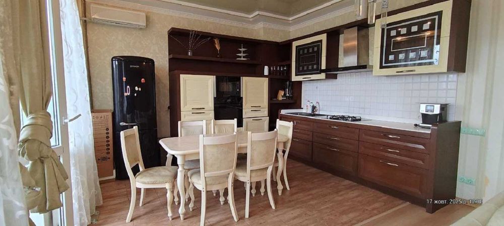 У продажу трикімнатна в Одесі на 5 станції В.Фонтану - поруч Аркадія!