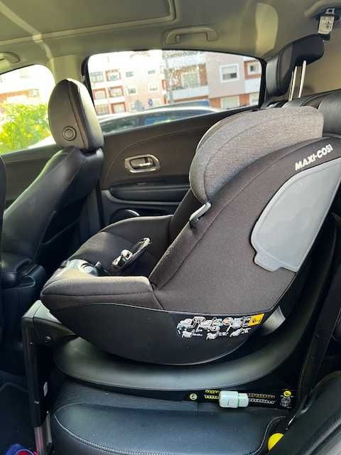 MAXICOSI Mica 360 + BASE ISOFIX FamilyFix 360