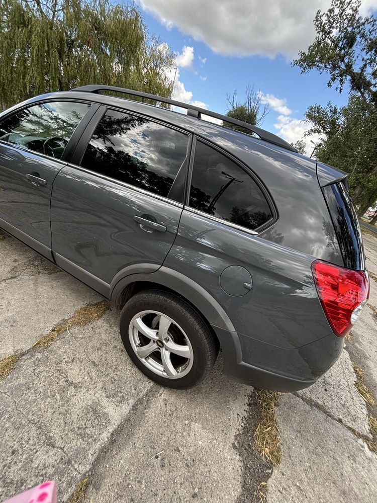 sprzedam Chevrolet Captiva LT 4x4 7-osobowy