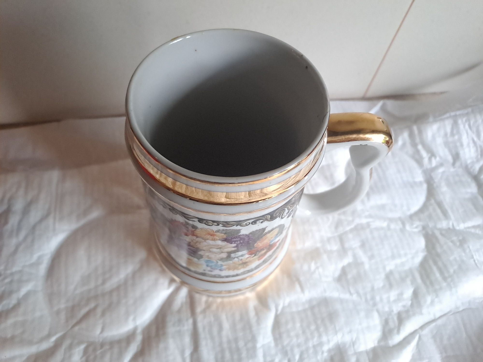 Kufel ozdobny porcelanowy 650 ml Bogucice