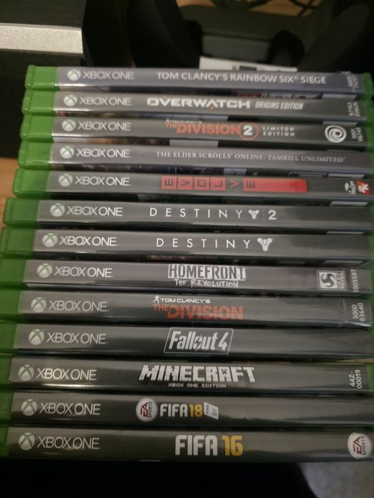 Konsola Xbox series X 1TB ZESTAW