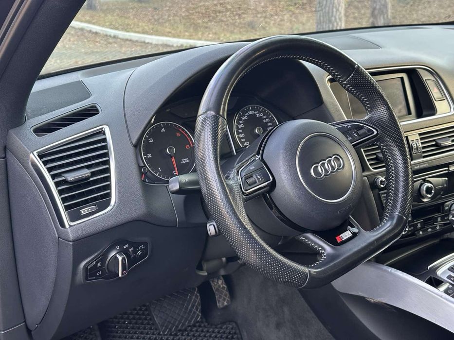 Audi Q5 2.0 TDI S-line