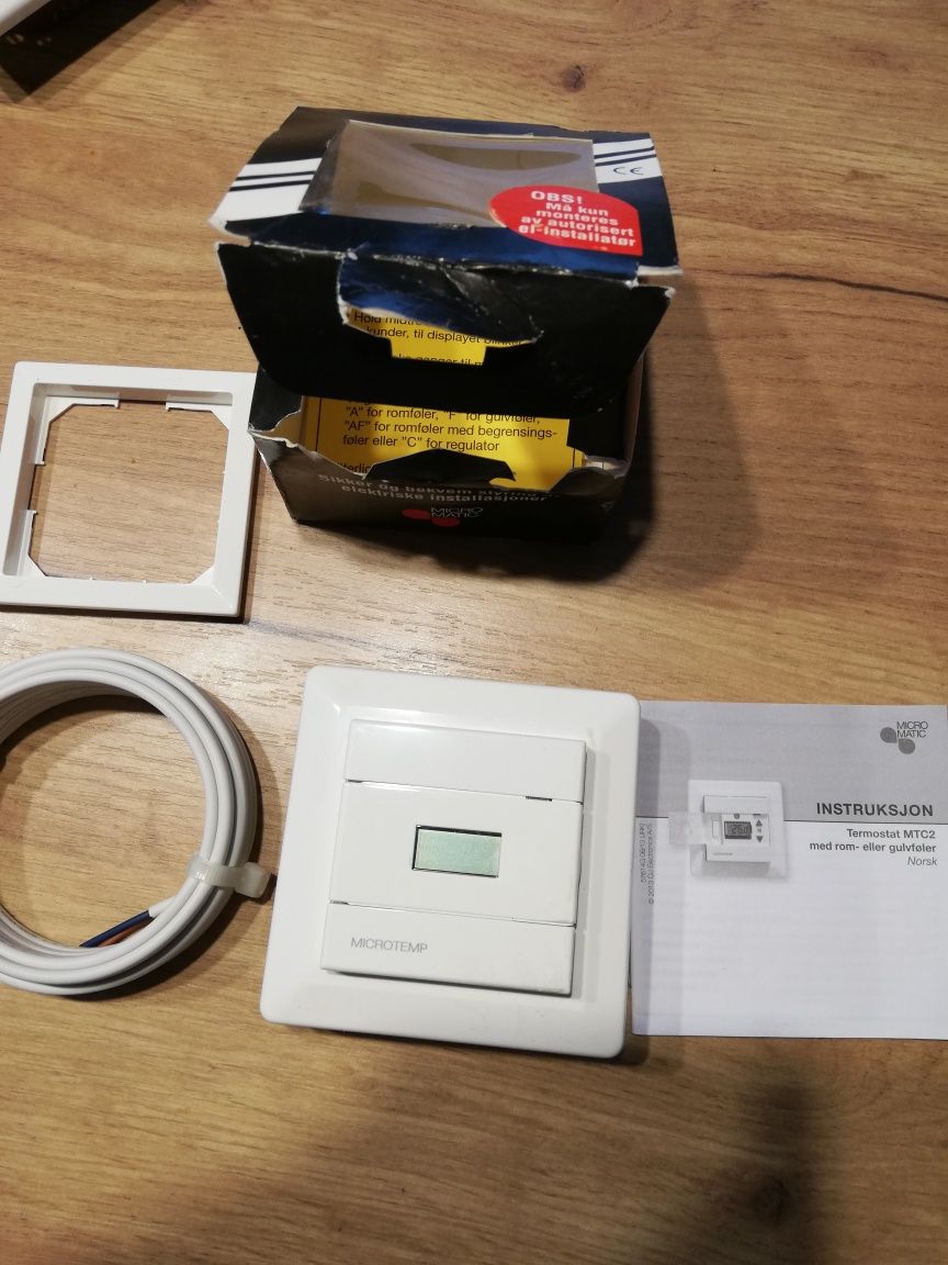 9 szt. Regulator  ogrzewania podłogowego elektrycznego