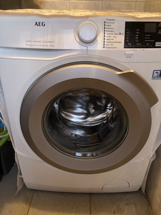 Maquina roupa AEG