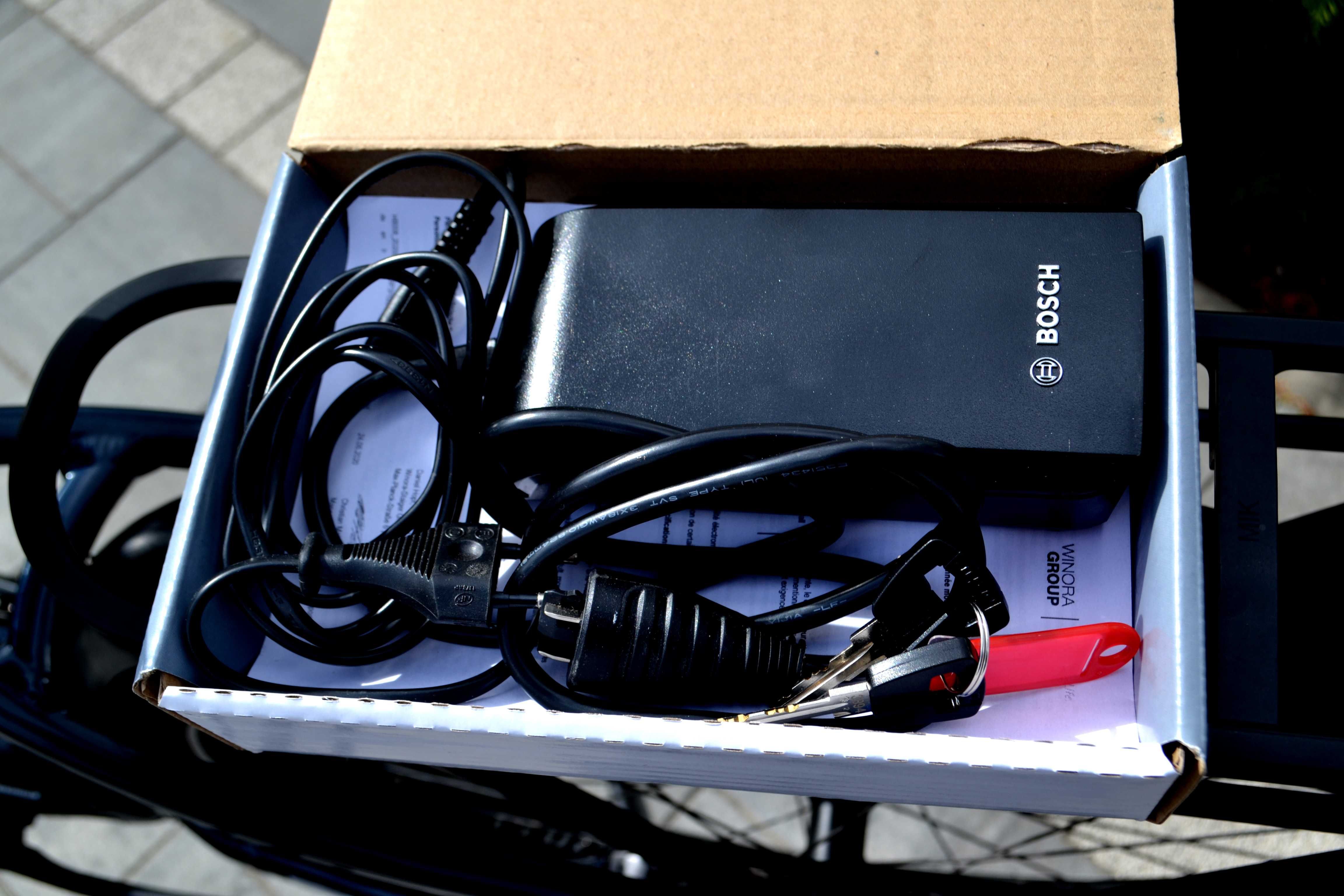 Rower elektryczny GHOST E-SQUARE TREKKING UNIVERSAL,609km,Idealny
