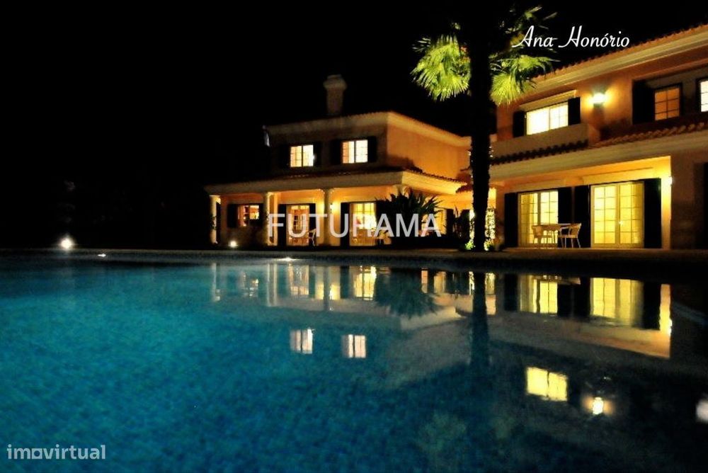 Moradia 8 Suites para residir com toda a família no centro de Cascais,