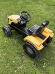 Traktor na pedałki dla dzieci