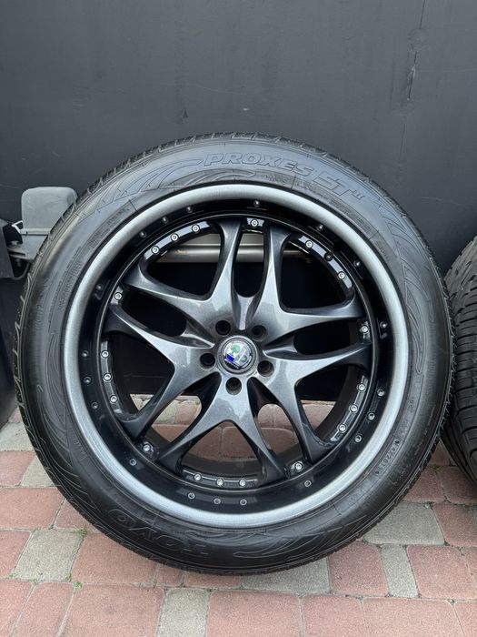 Колеса R22 Dezent, гума 305/40 R22 Toyo