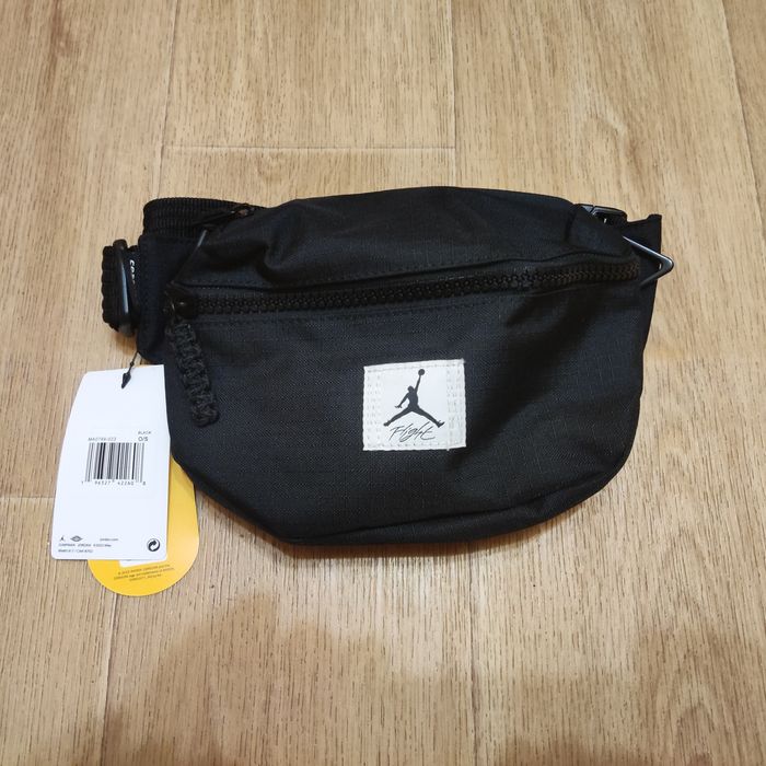 Бананка, сумка Jordan.