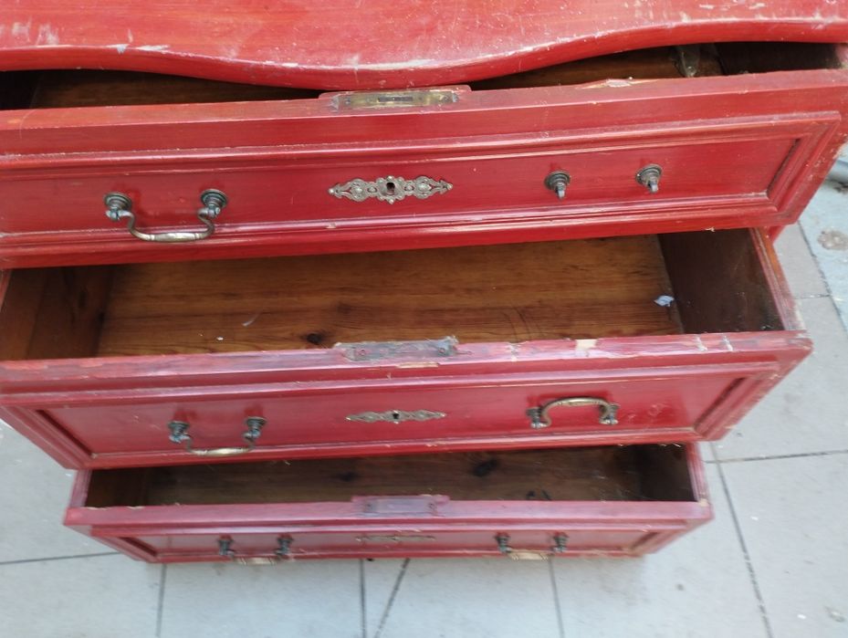 Drewniana Komoda do renowacji