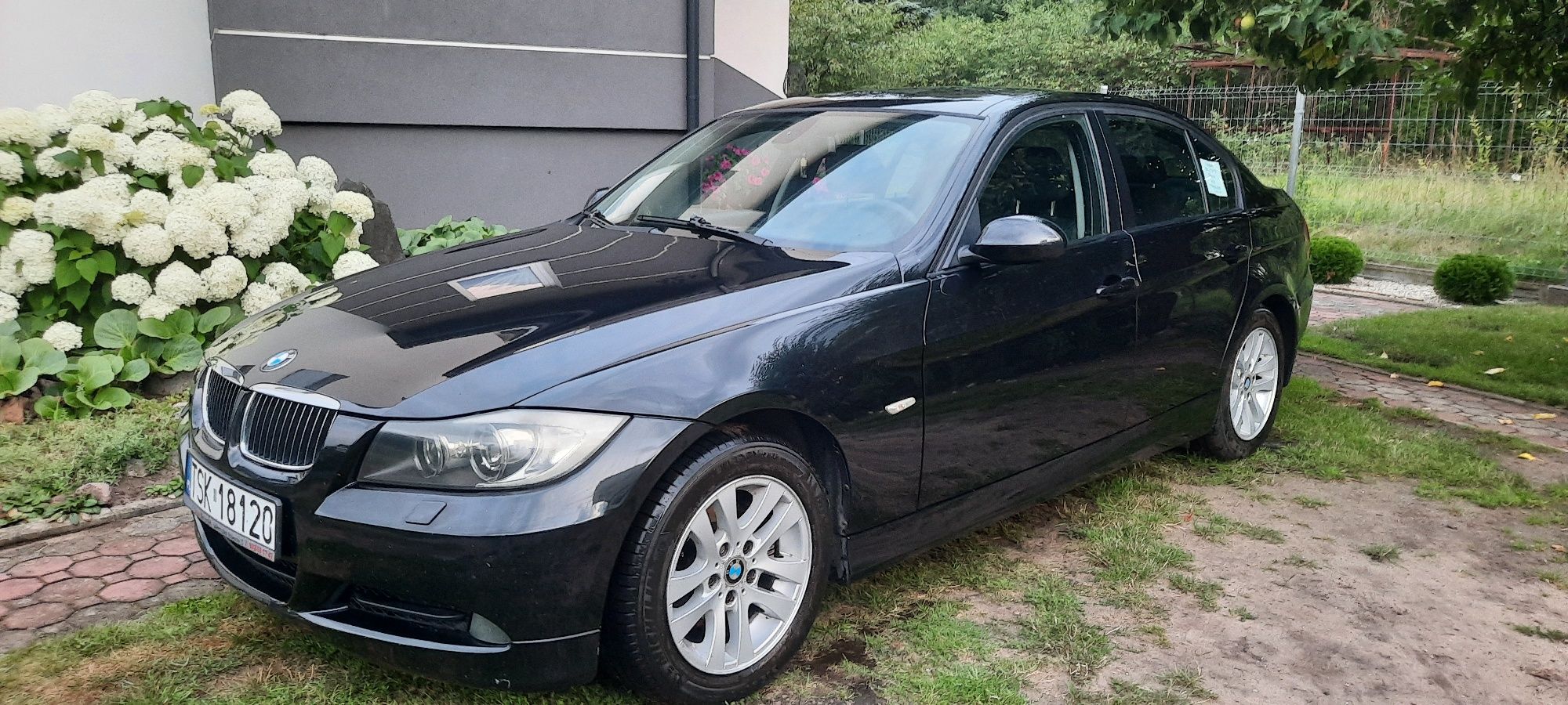 Sprzedam BMW E90 320D 2006R.