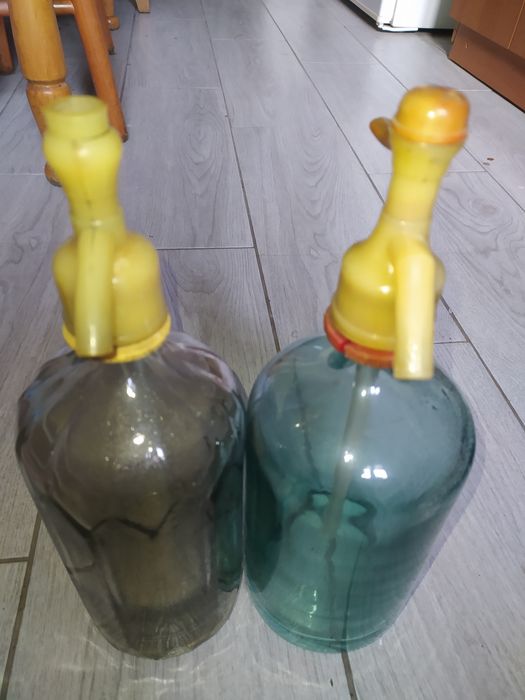 Szklany syfon z okresu PRL-u. Kolekcja. 2- szt.