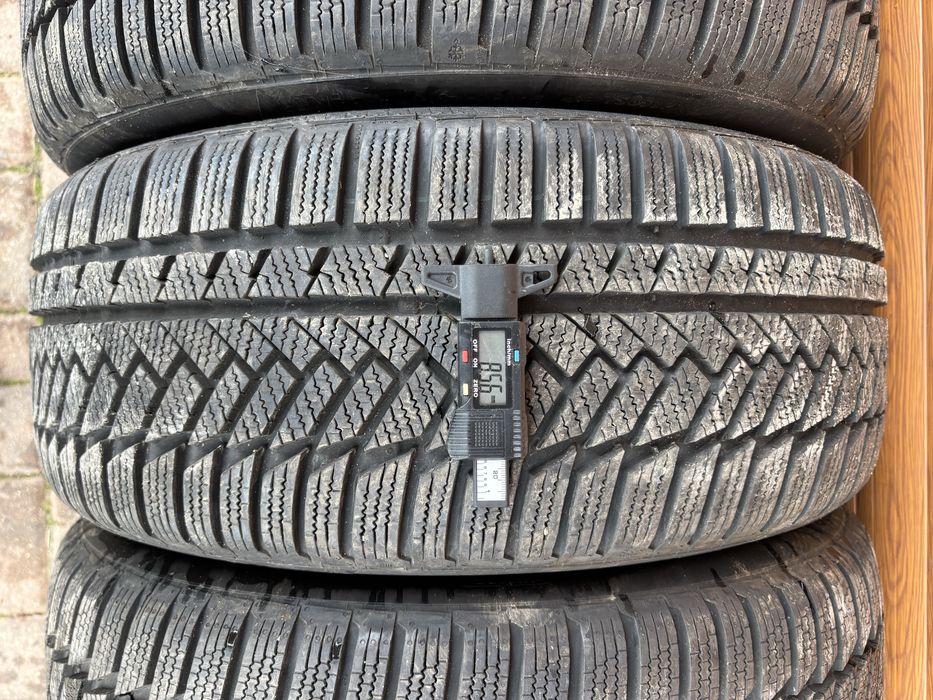 235/45/18 Continental 4 opony zimowe 8.56mm