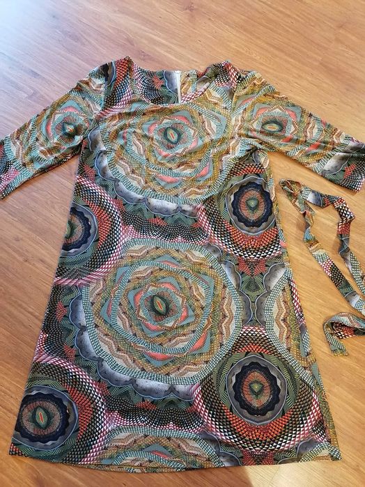 Nieużywana sukienka damska r 42.