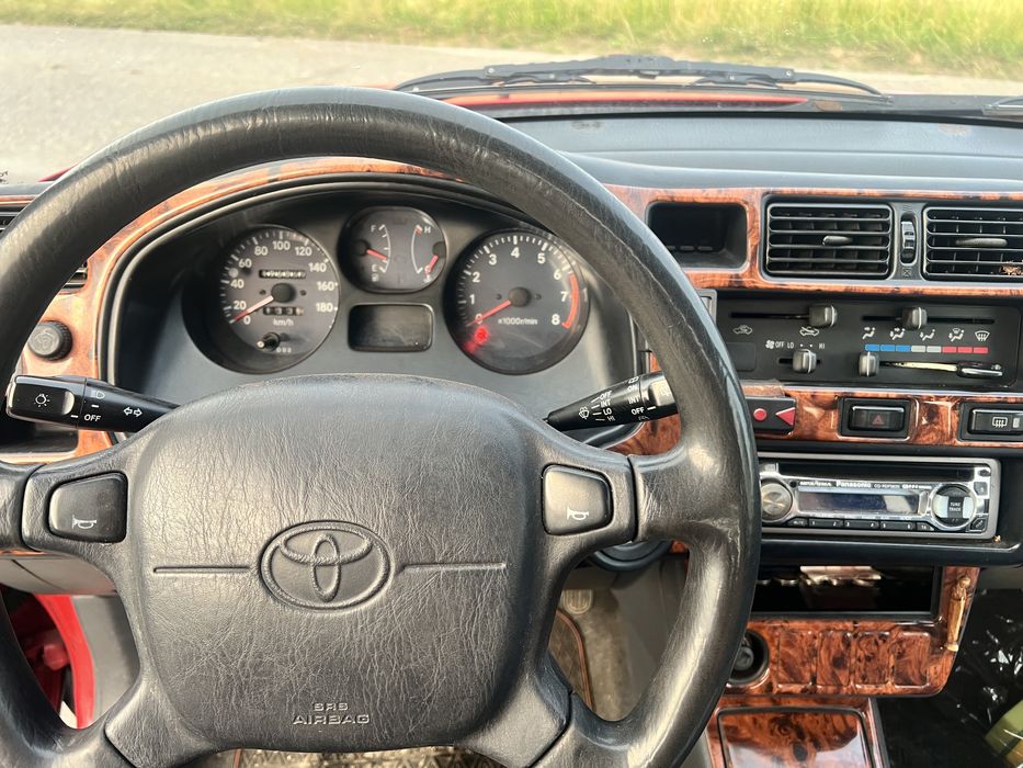 Toyota RAV-4 2,0 beznyna