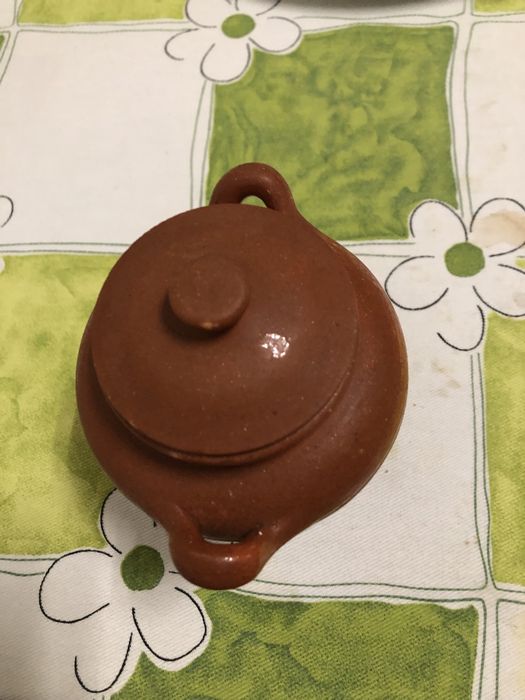 Pote pequeno para guardar mel