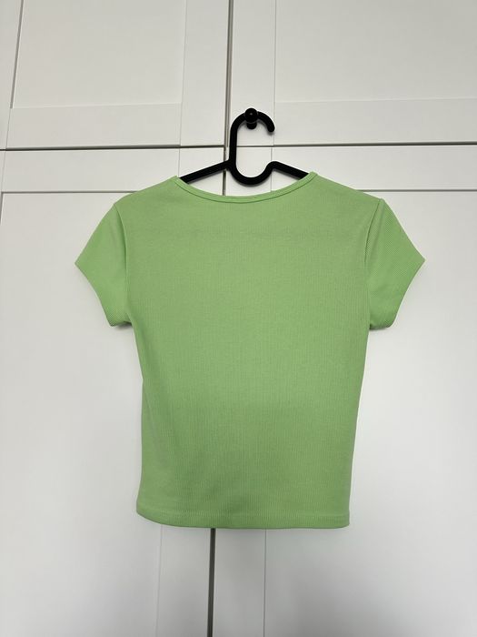 Bershka S dopasowany obcisły top z krótkim rękawem prążkowany S