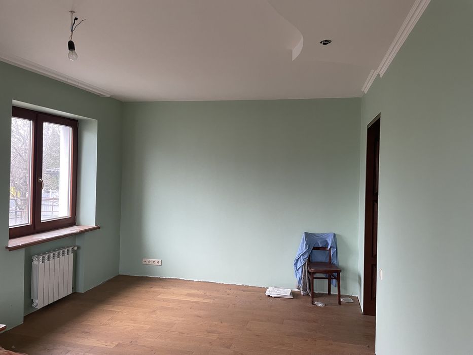 Будинок з прилеглою земельною ділянкою