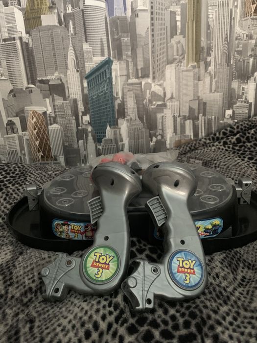 Іграшка. Стрілялки. Гра настільна для дітей. Гра. Історія Іграшок.