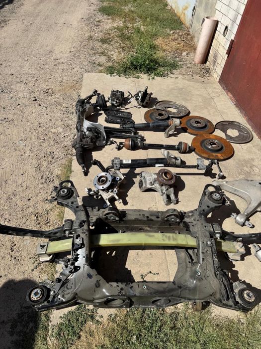 Задній підрамник 32315792 Volvo XC 90 Plugin Hybrid T8 2023 рік