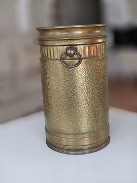 Mosiężny stojak na parasole