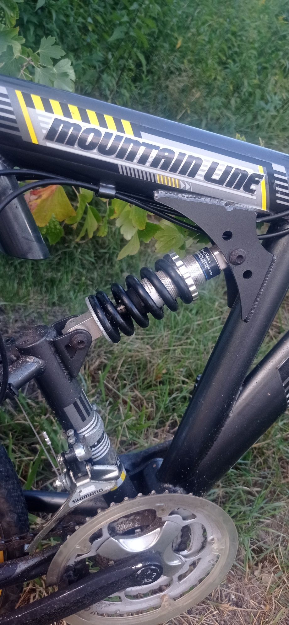 Rower górski MTB z przerzutkami oraz amortyzatorem  koła 26"