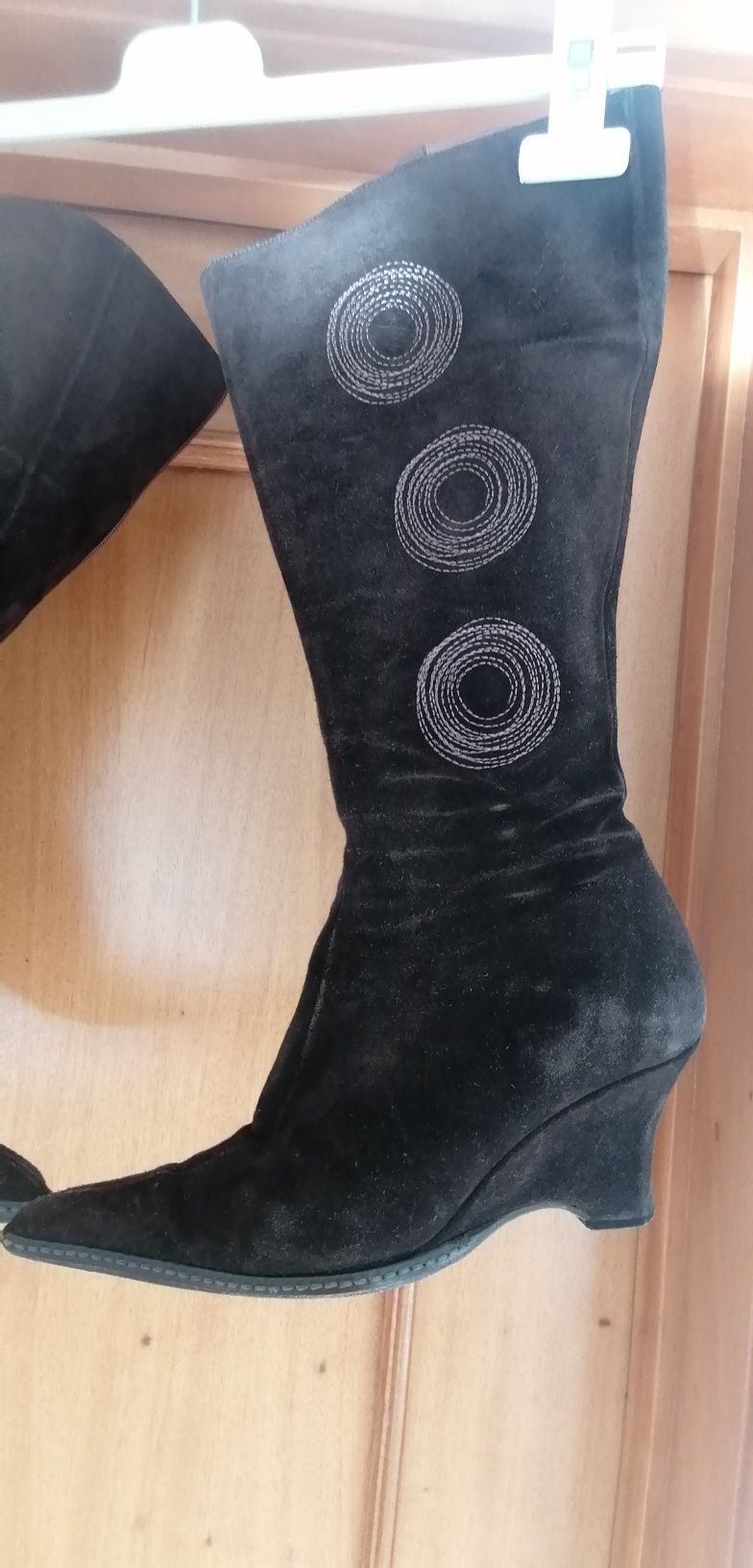 Botas castanhas camurça