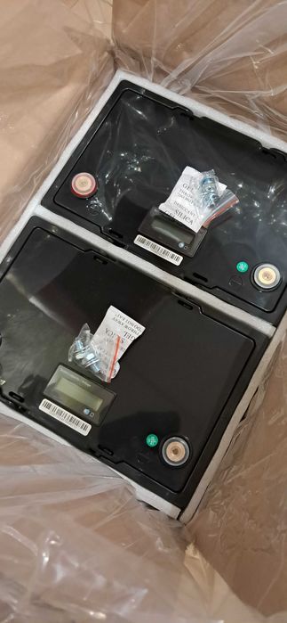 Інвертор Kraft KRF-AVR1000VA/800W-12V + Акумулятор LiFePO4 FEG-12100