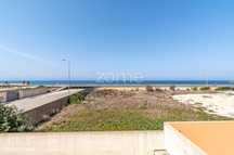 Moradia T4 | Garagem | Terraço | 2.5km Metro, Mindelo