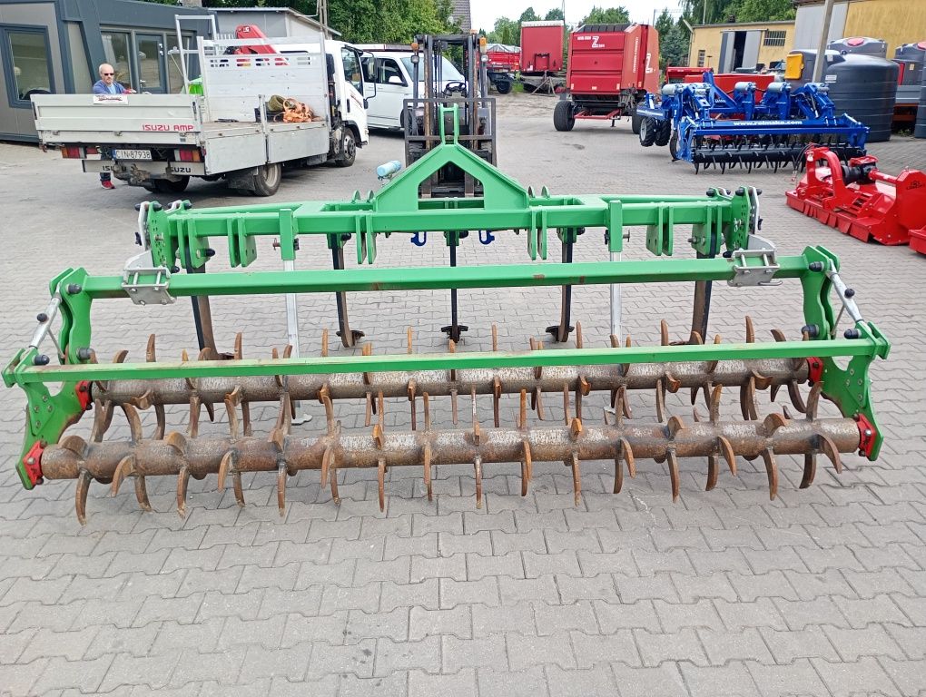 Głębosz Tolmet 5 z wałem mulczujacym