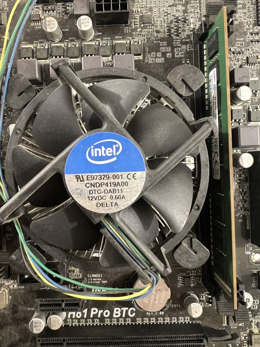 Комплект AsRock H81 Pro BTC сокет 1150 + процесор + 4 GB DDR3