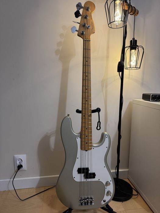 Fender American Precision Bass Inca Silver 1997r.