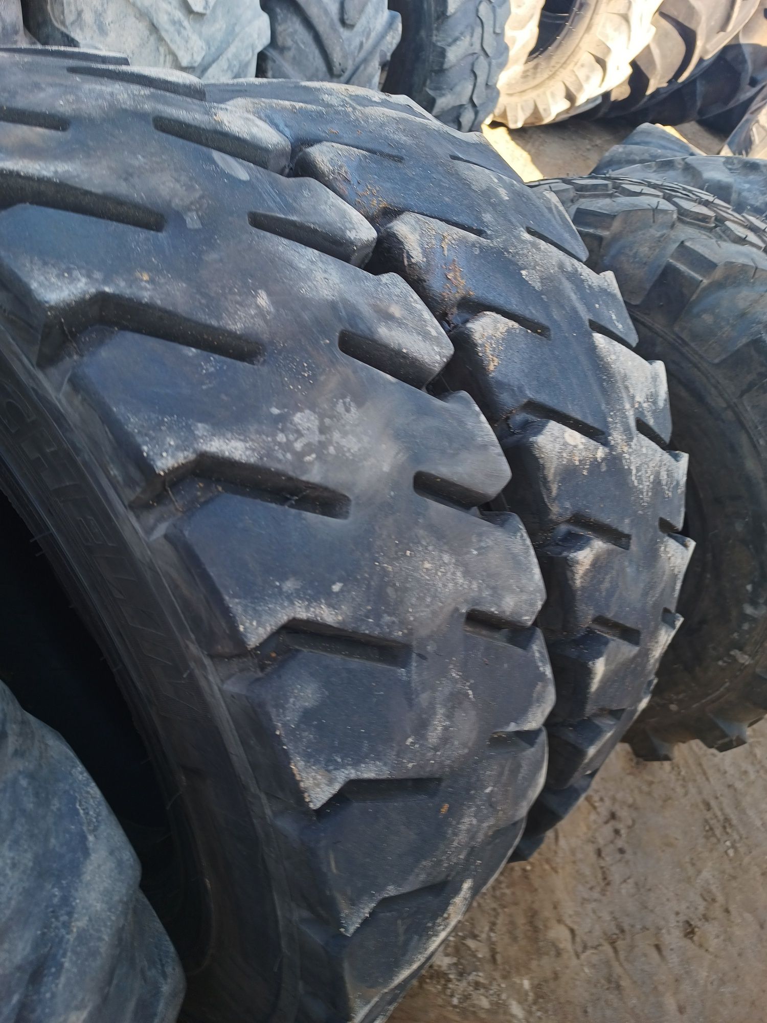 Opony 9.00r20 Michelin 9.00-20 koparka kołowa torowa wózek widłowy