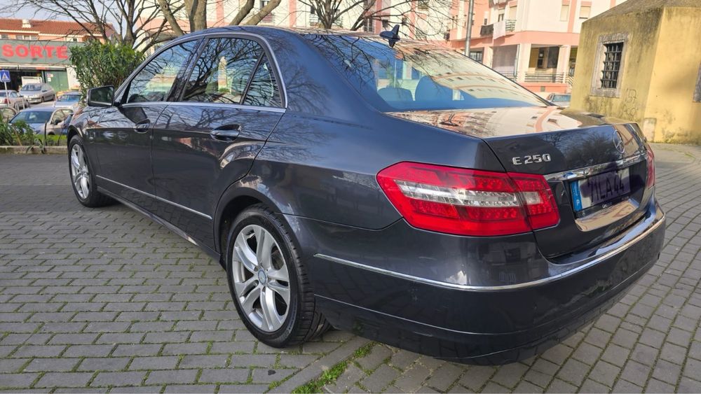 Mercedes Benz E250