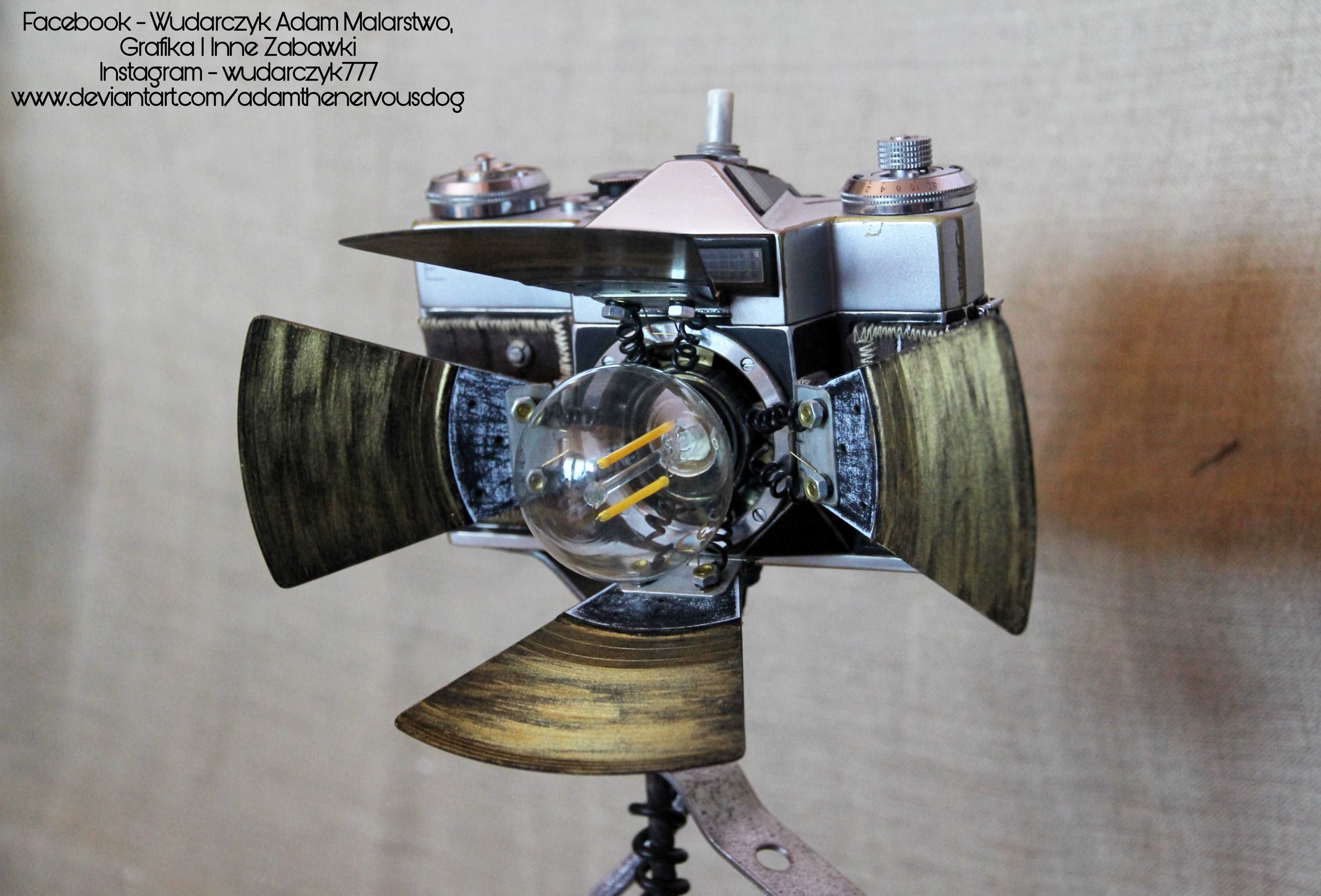 Lampa z aparatu fotograficznego Zenit