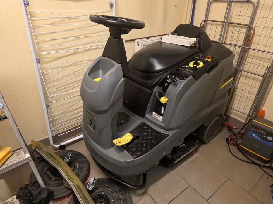 Maszyna szorująca karcher proffesional B90R