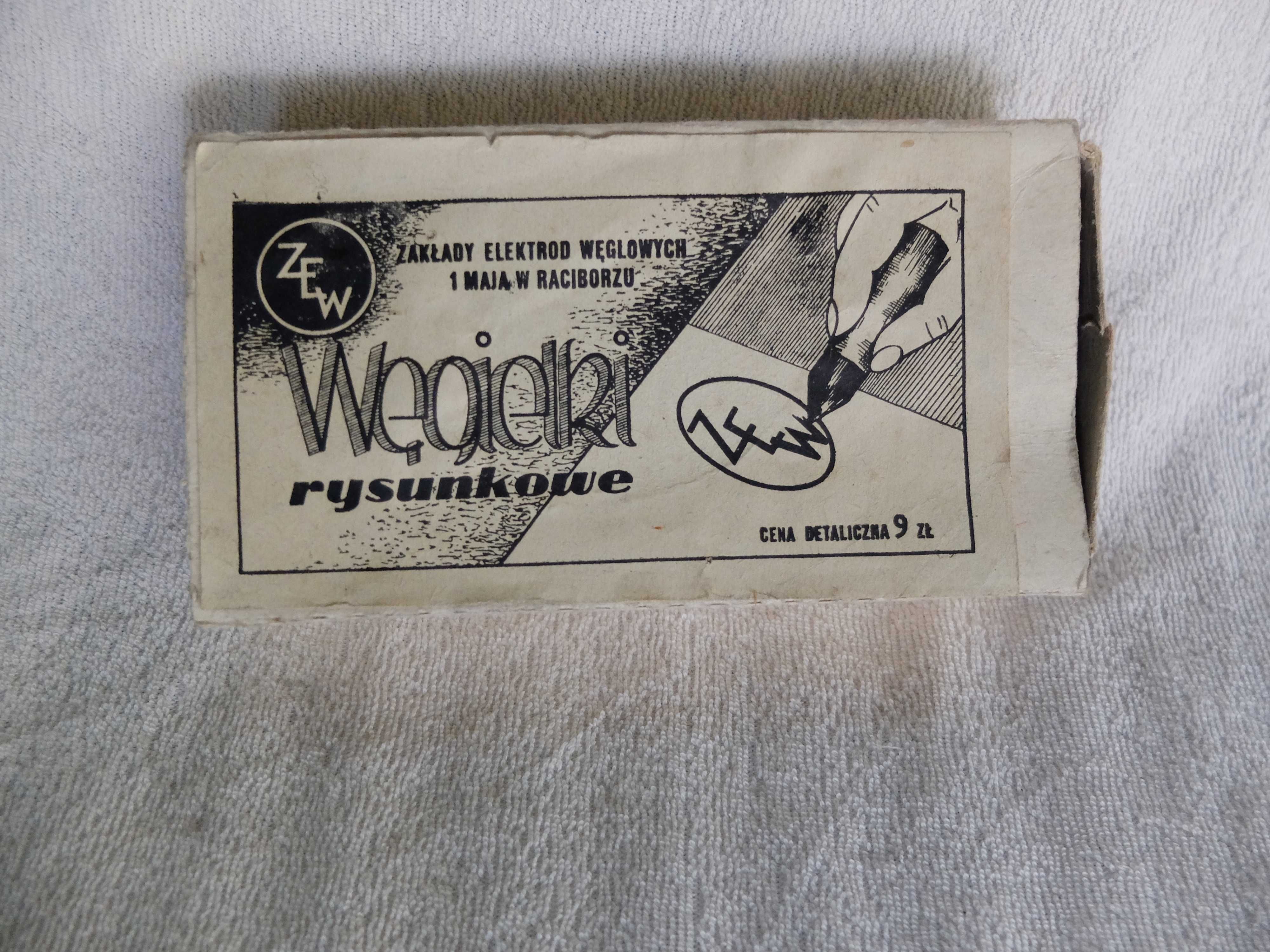 Opakowanie z okresu PRL Racibórz ZEW Węgielki rysunkowe.
