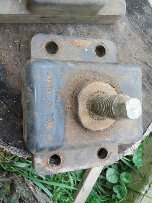 Подушки двигателя металорезиновые