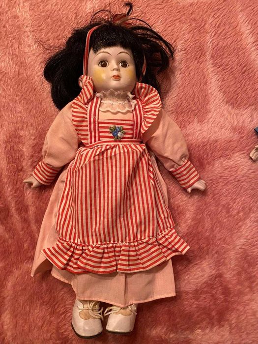 Bonecas de porcelana