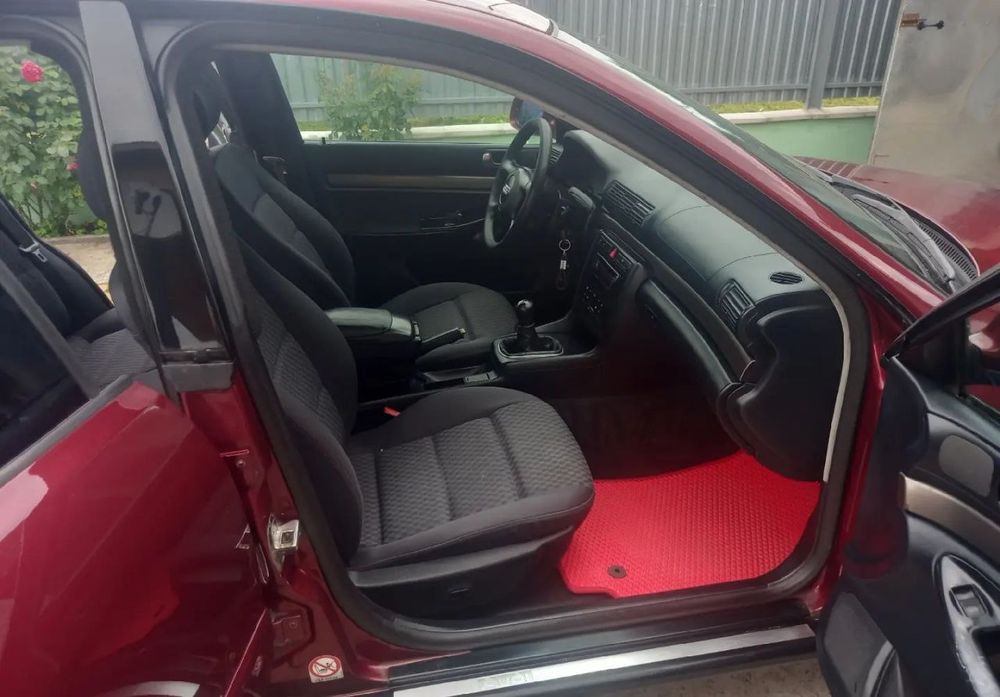 Продам Ауді А4 2000 рік