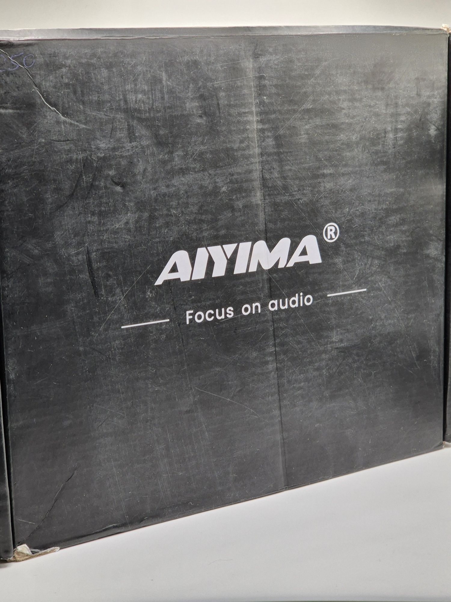 Wzmacniacz lampowy AIYIMA T5 z Bluetooth.