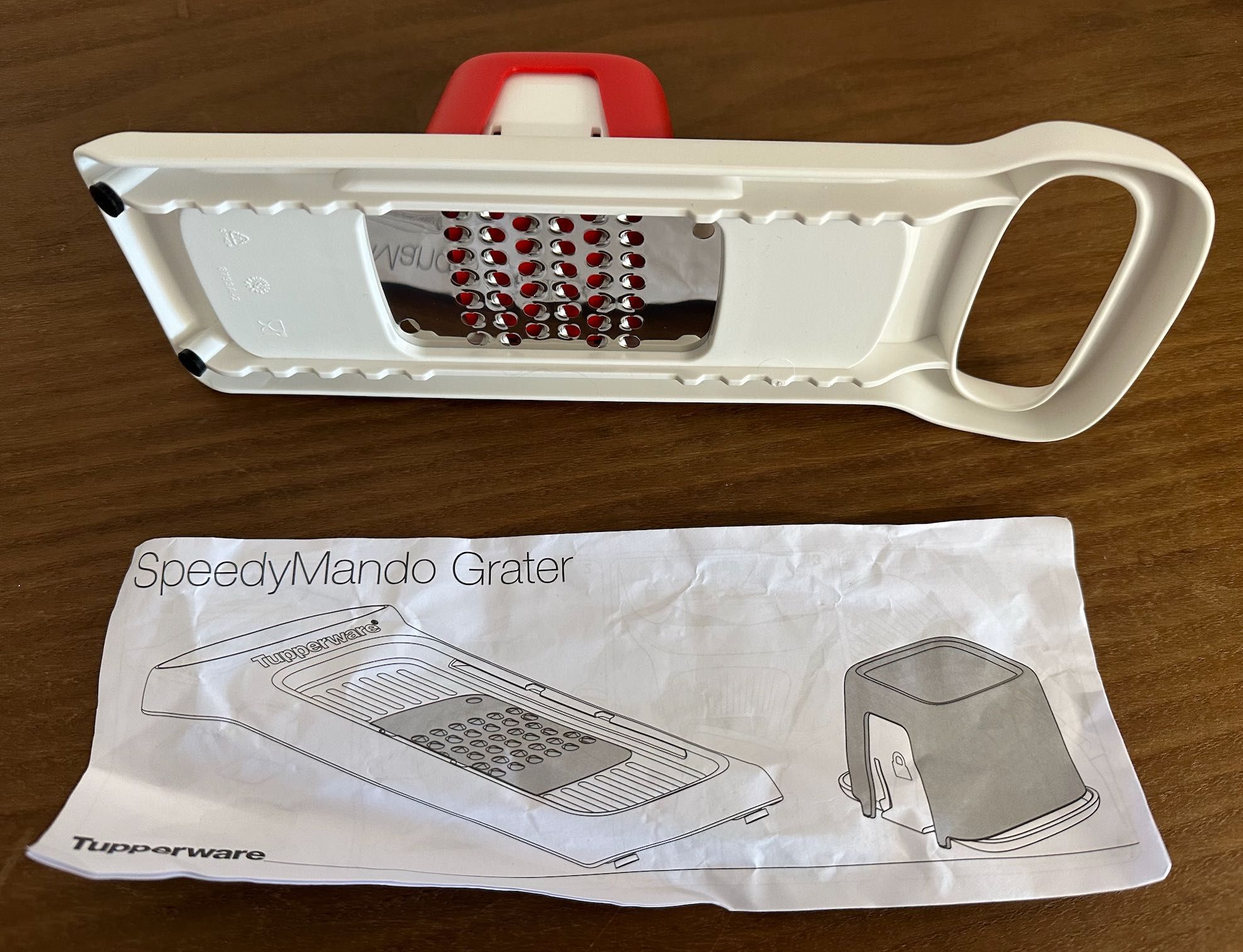 SpeedyMando Grater Tupperware