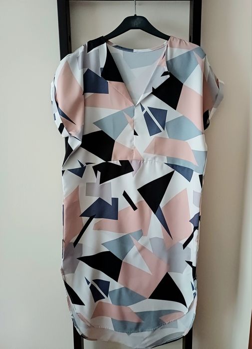 Sukienka w geometryczne wzory, rozmiar XL