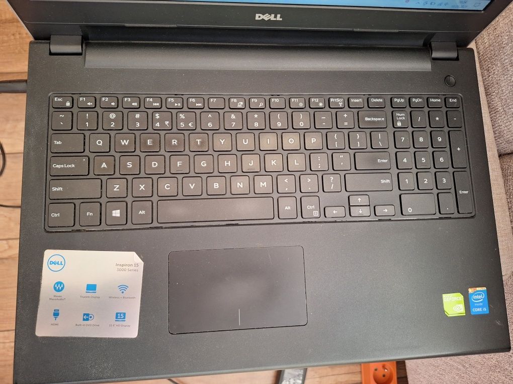 Dell Inspiron 15