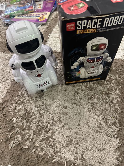 Робот на батарейках