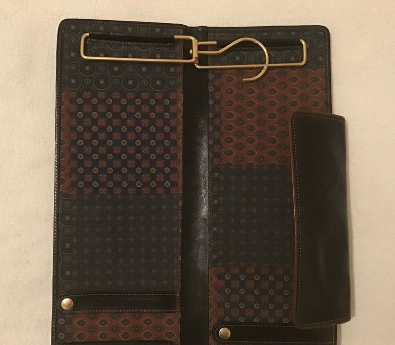 Estojo para gravatas marca Farc