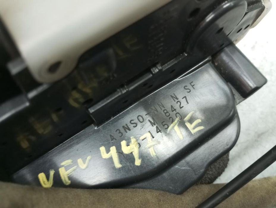 Fechadura / fecho porta trás esquerdo NISSAN Leaf EV (ZE1)