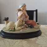 Estátua porcelana impecável
